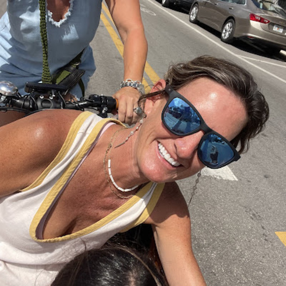 Meet your Posher, Annie - Picture 1 of 1